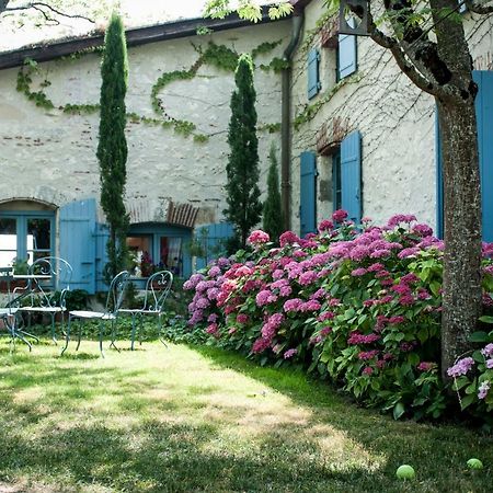 Les Huguets Bed & Breakfast Villeneuve-sur-Lot Dış mekan fotoğraf