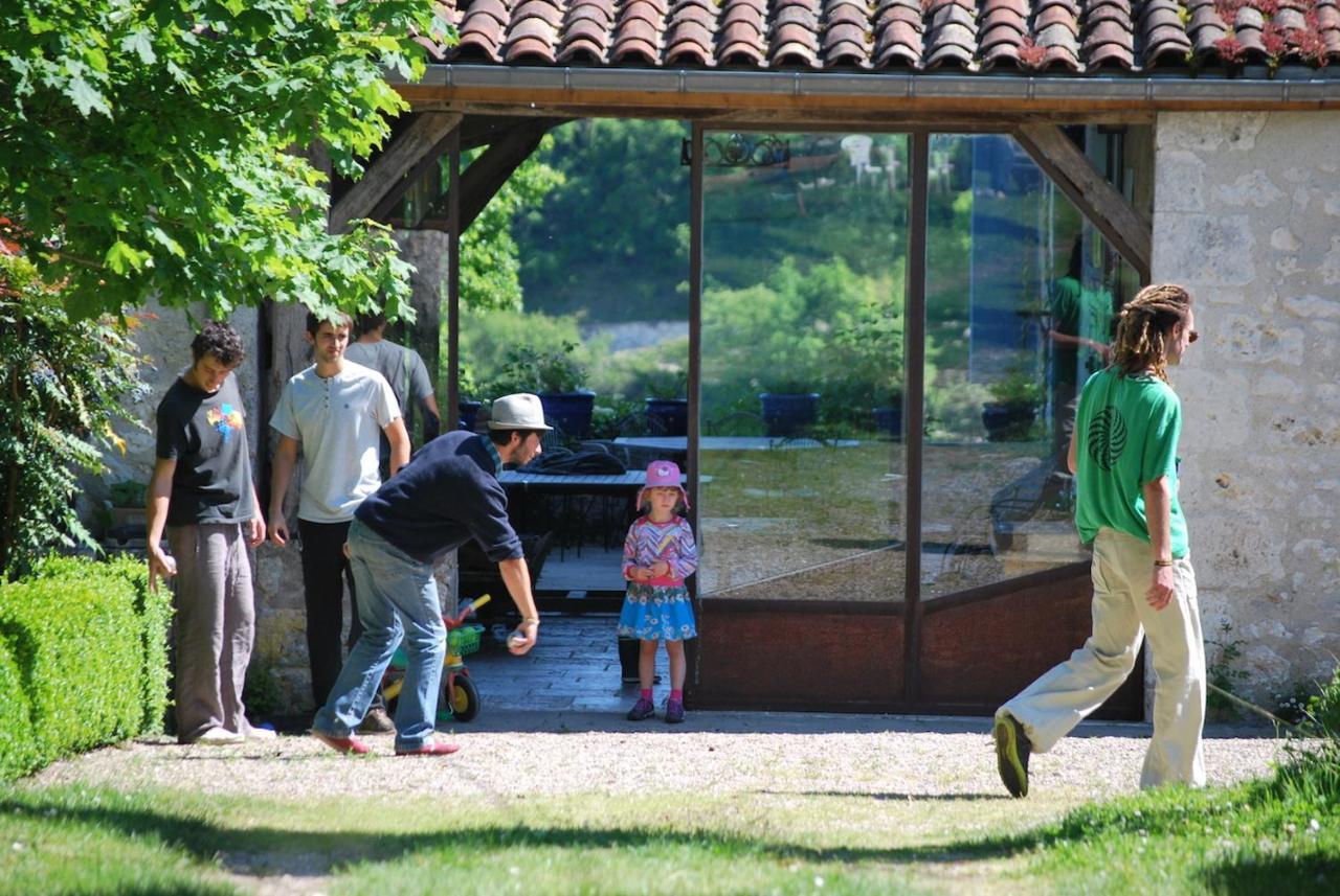 Les Huguets Bed & Breakfast Villeneuve-sur-Lot Dış mekan fotoğraf