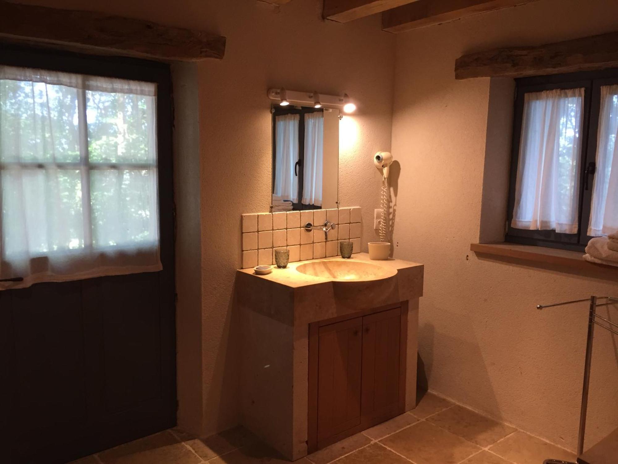 Les Huguets Bed & Breakfast Villeneuve-sur-Lot Oda fotoğraf