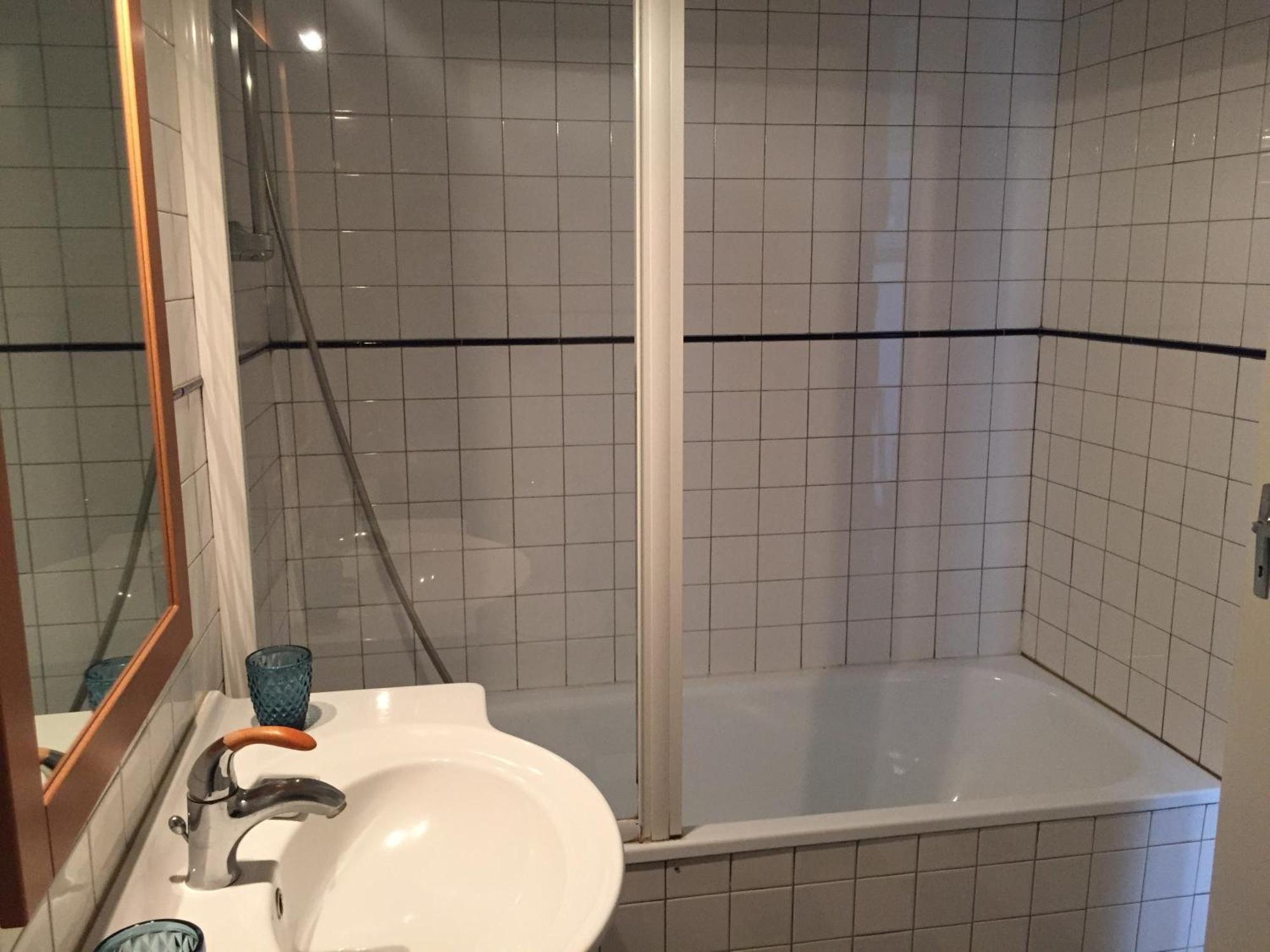 Les Huguets Bed & Breakfast Villeneuve-sur-Lot Oda fotoğraf