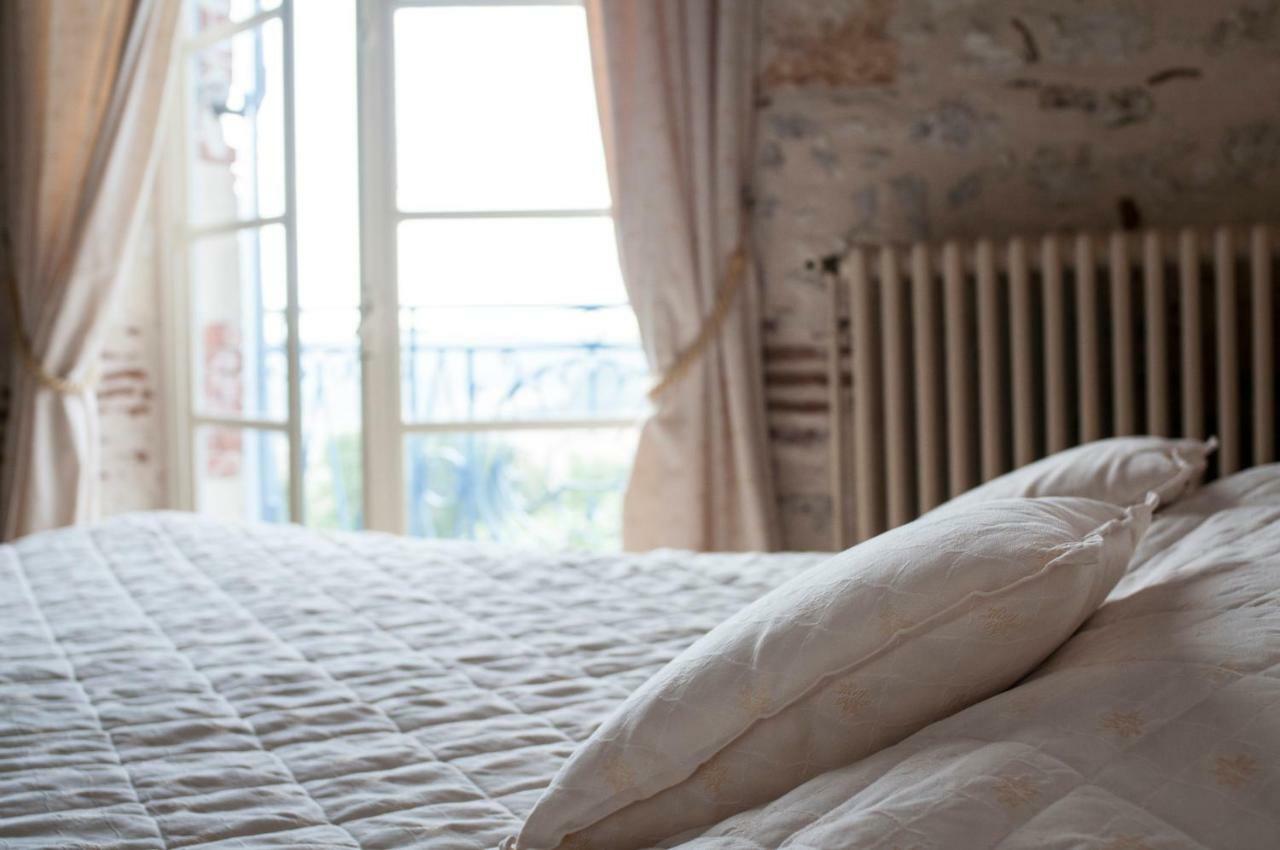 Les Huguets Bed & Breakfast Villeneuve-sur-Lot Dış mekan fotoğraf